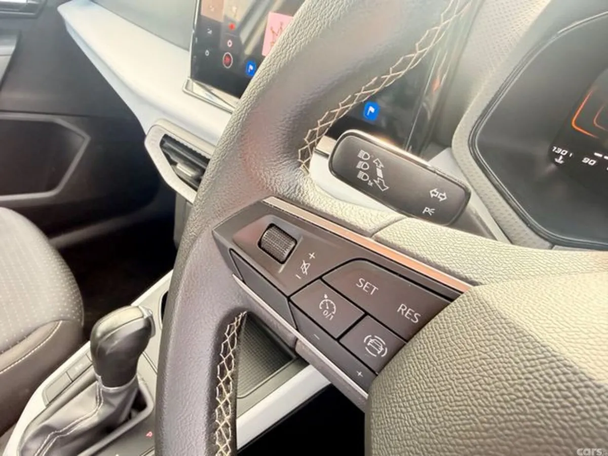 SEAT Arona Hatchback, Petrol, 2024, Grey