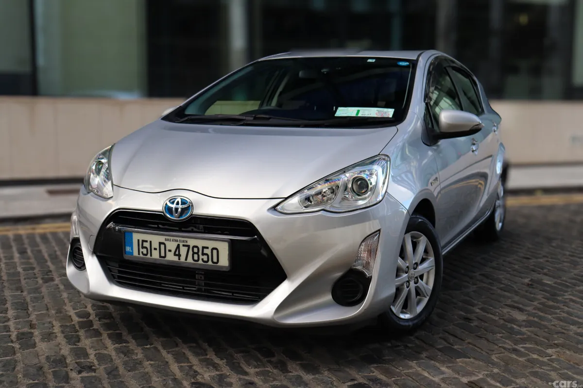 Toyota Aqua Hatchback, Petrol Hybrid, 2015, Silver