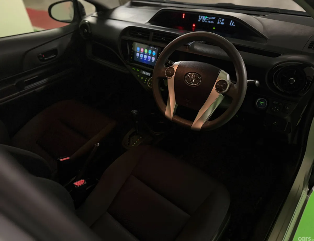 Toyota Aqua Hatchback, Petrol Hybrid, 2015, Silver