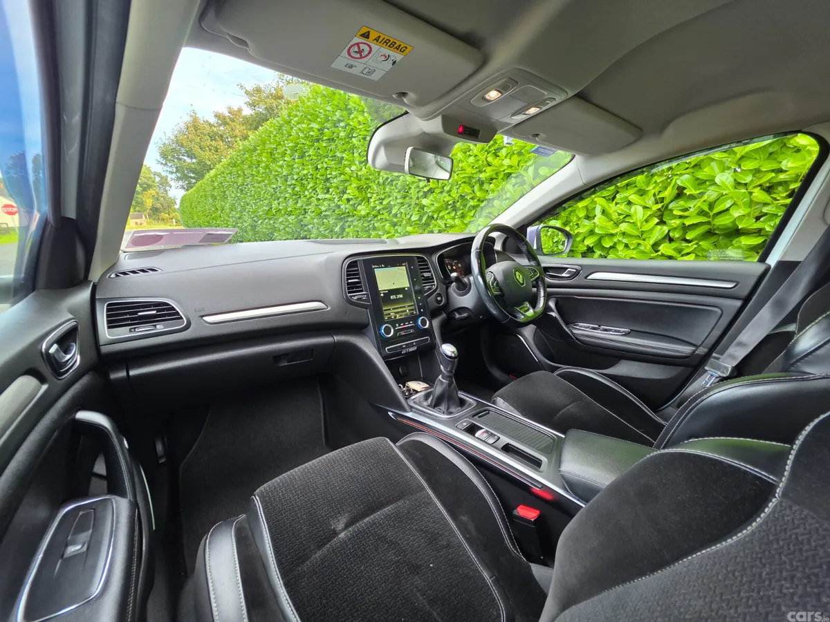 Renault Megane Saloon, Diesel, 2018, White