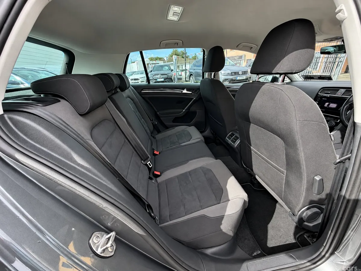 Volkswagen Golf Estate, Petrol, 2019, Grey