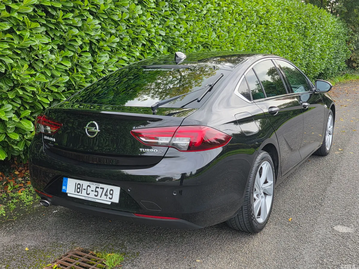 Opel Insignia Hatchback, Diesel, 2018, Black