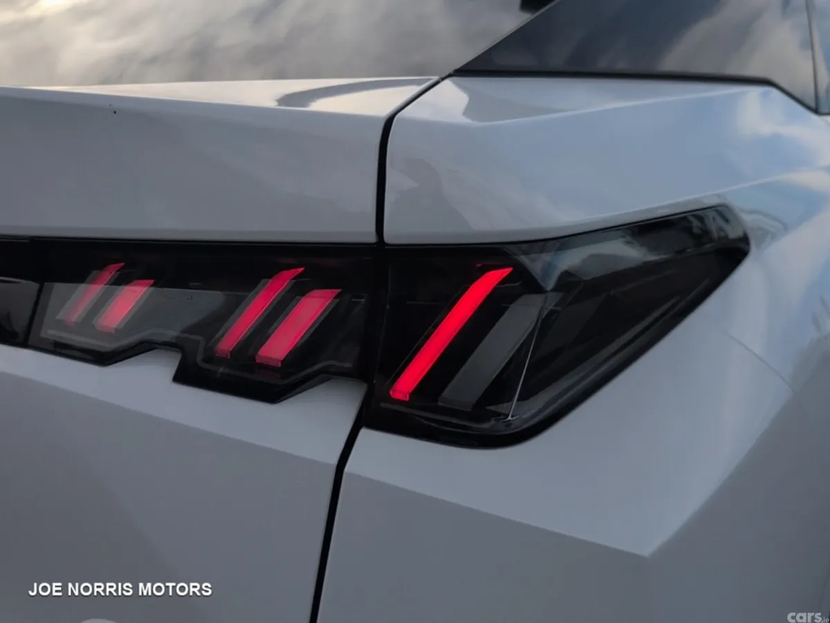 Peugeot 3008 SUV, Petrol Hybrid, 2026, White