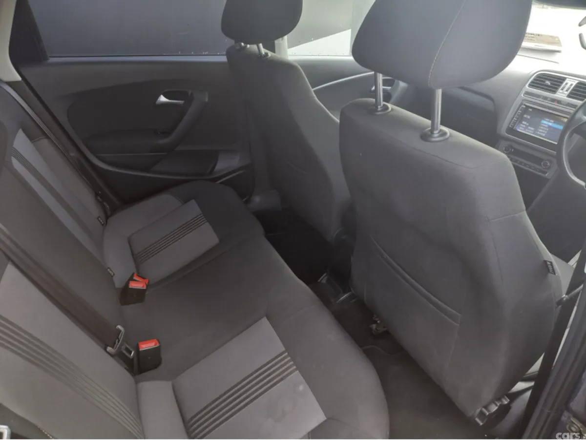 Volkswagen Polo Hatchback, Petrol, 2016, Blue