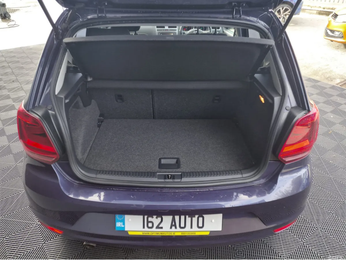 Volkswagen Polo Hatchback, Petrol, 2016, Blue