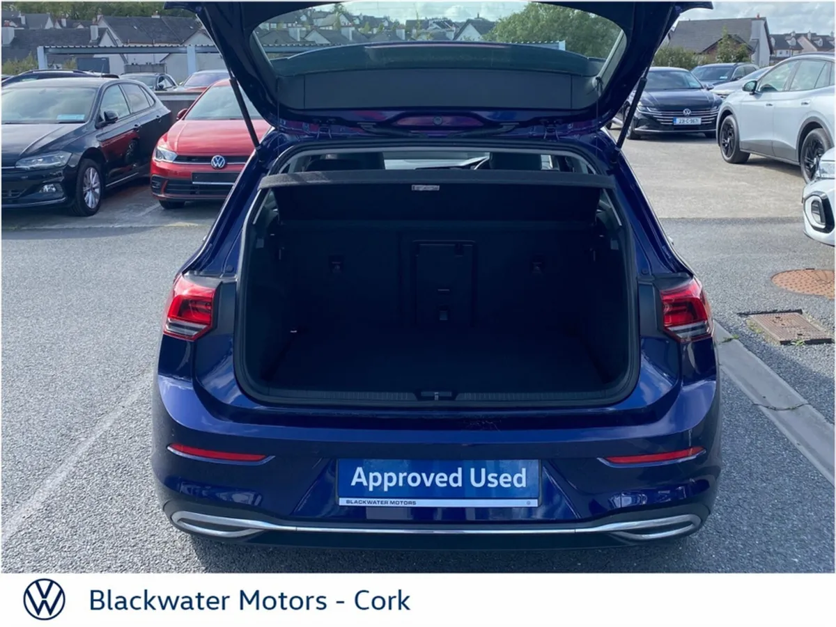 Volkswagen Golf Estate, Petrol, 2023, Blue