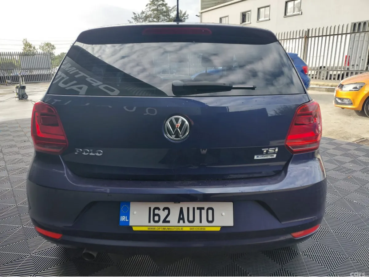 Volkswagen Polo Hatchback, Petrol, 2016, Blue