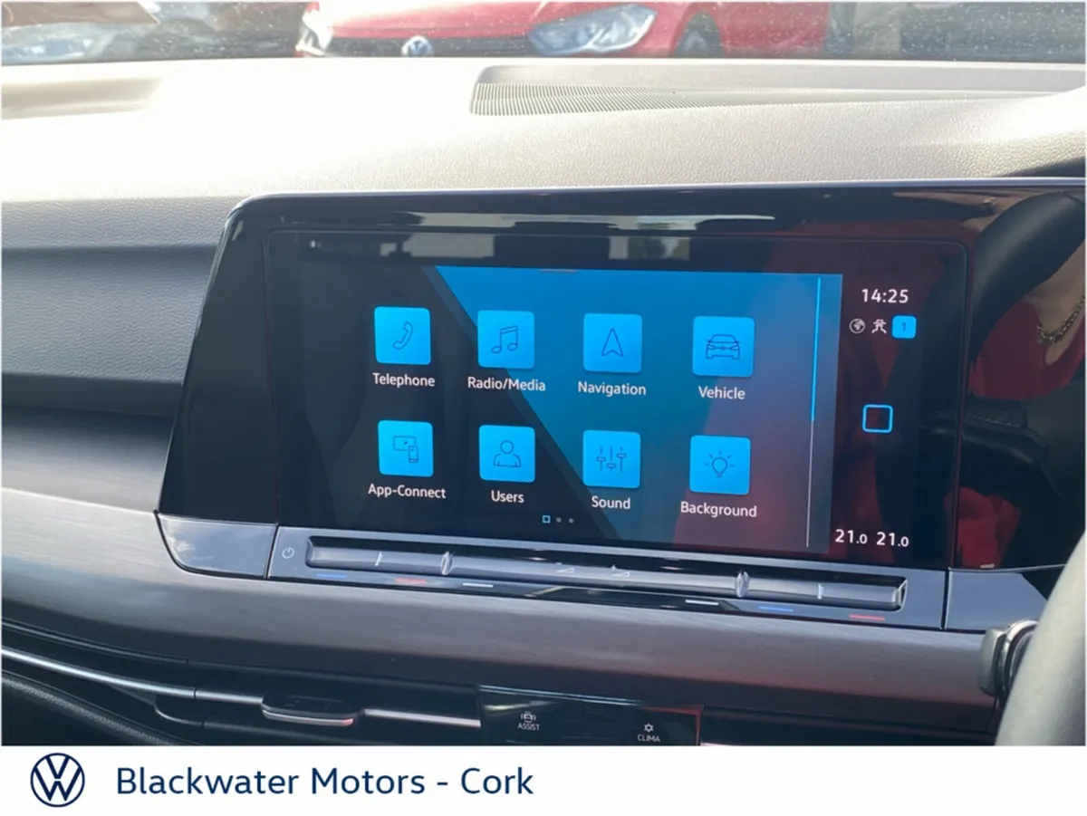 Volkswagen Golf Estate, Petrol, 2023, Blue