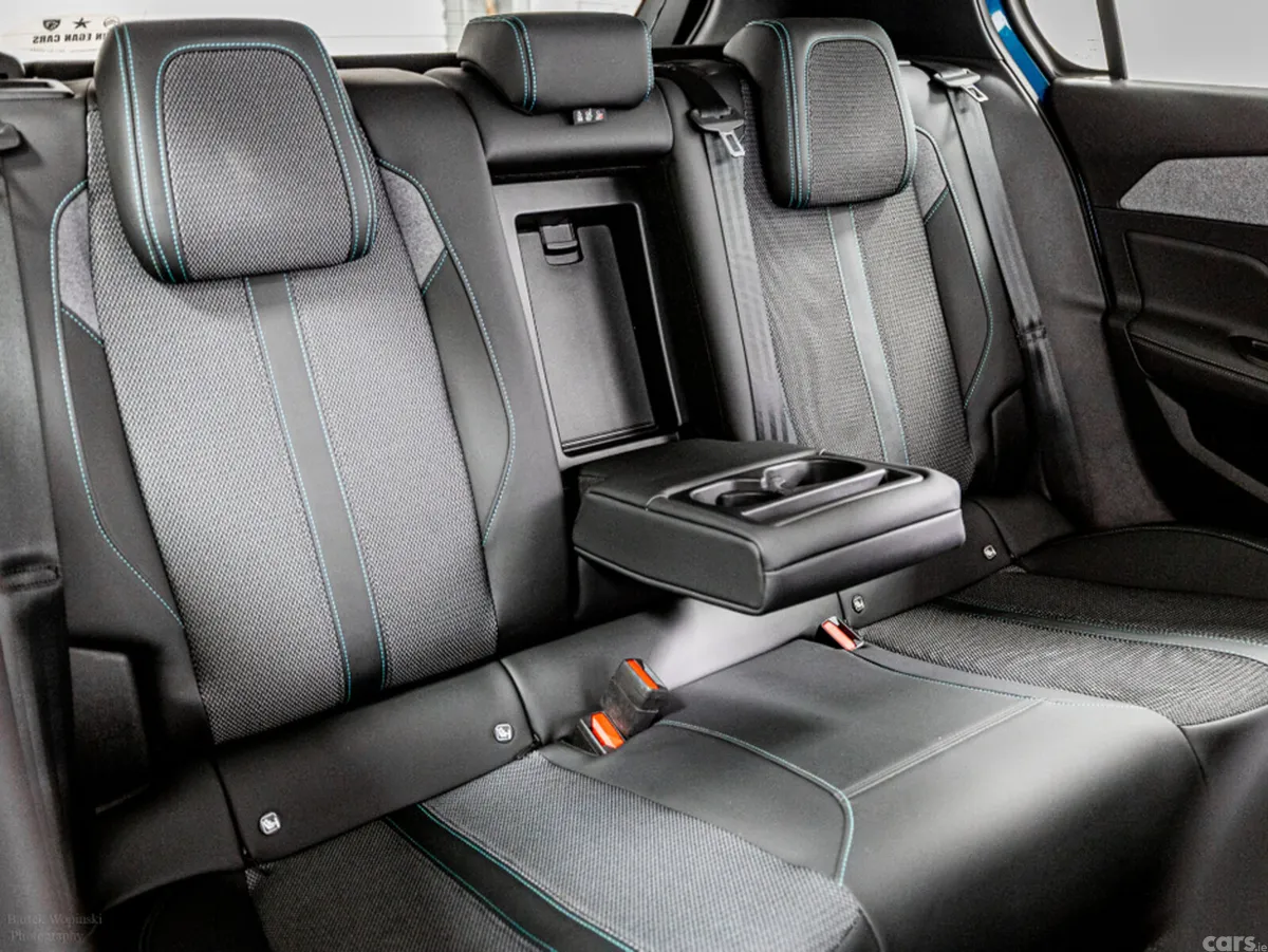 Peugeot 308 Hatchback, Electric, 2024, Blue