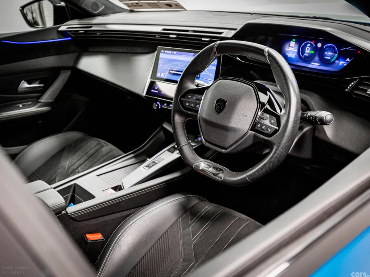 Peugeot 308 Hatchback, Electric, 2024, Blue