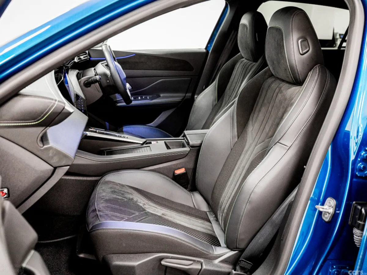 Peugeot 308 Hatchback, Electric, 2024, Blue