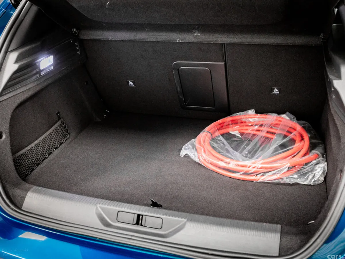 Peugeot 308 Hatchback, Electric, 2024, Blue