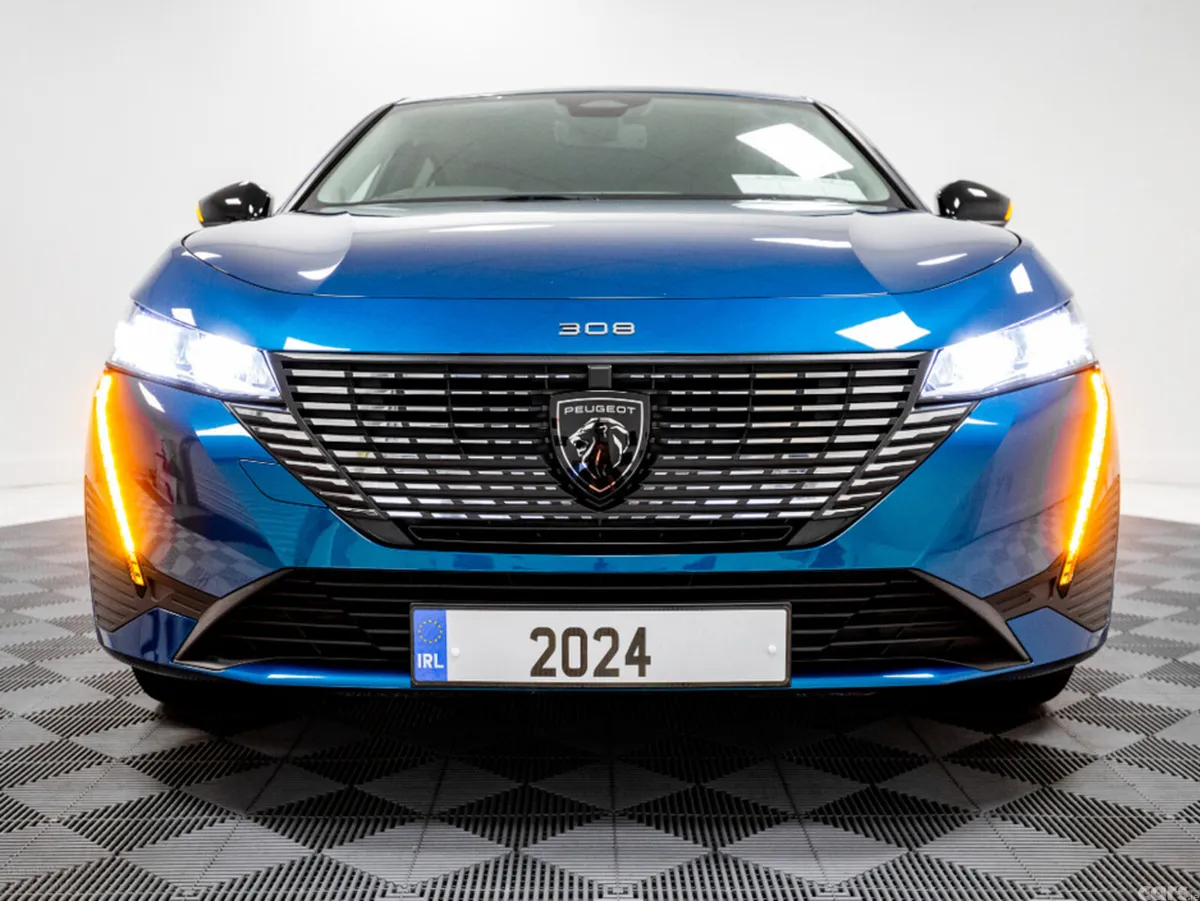 Peugeot 308 Hatchback, Electric, 2024, Blue