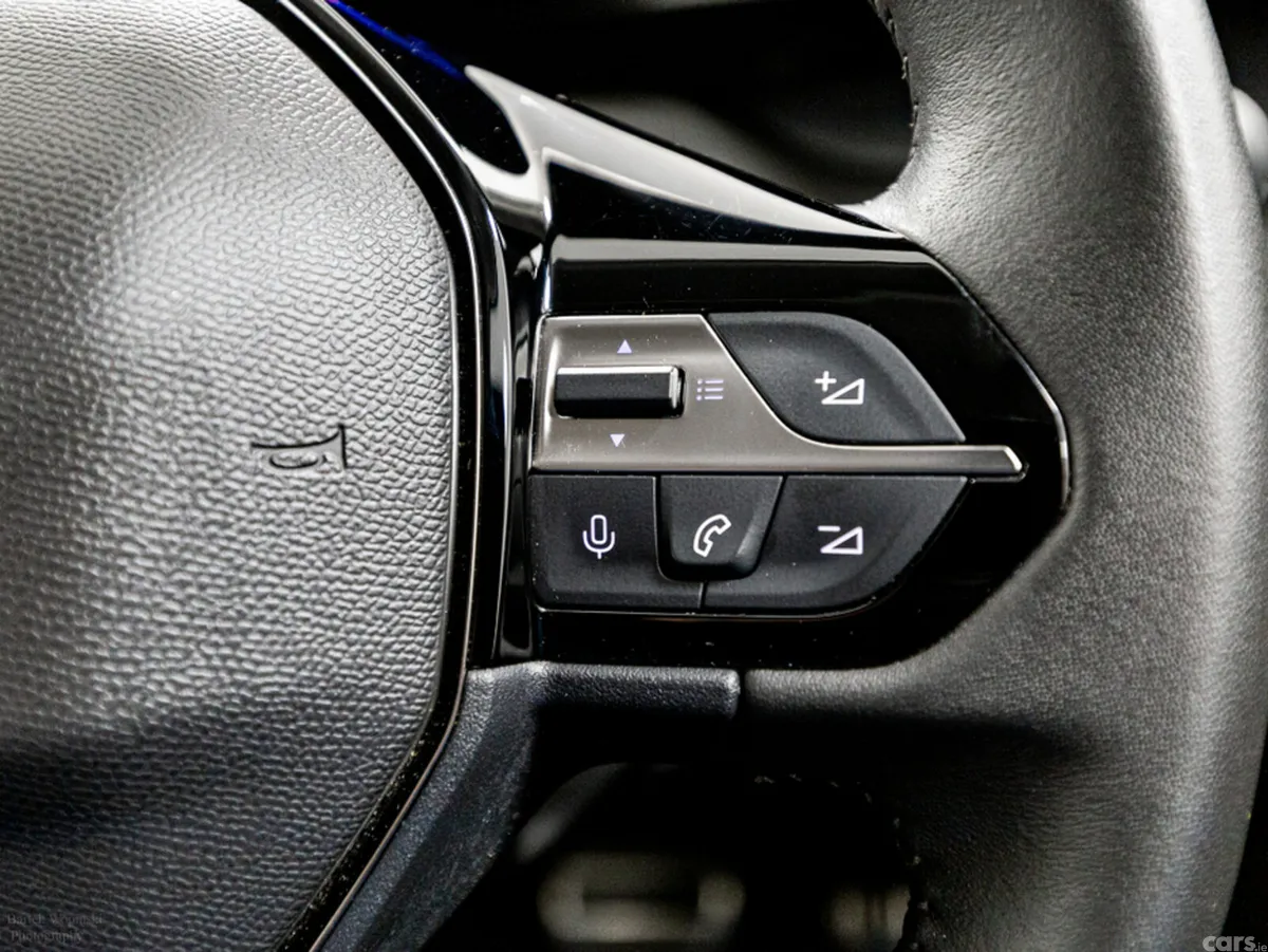 Peugeot 308 Hatchback, Electric, 2024, Blue