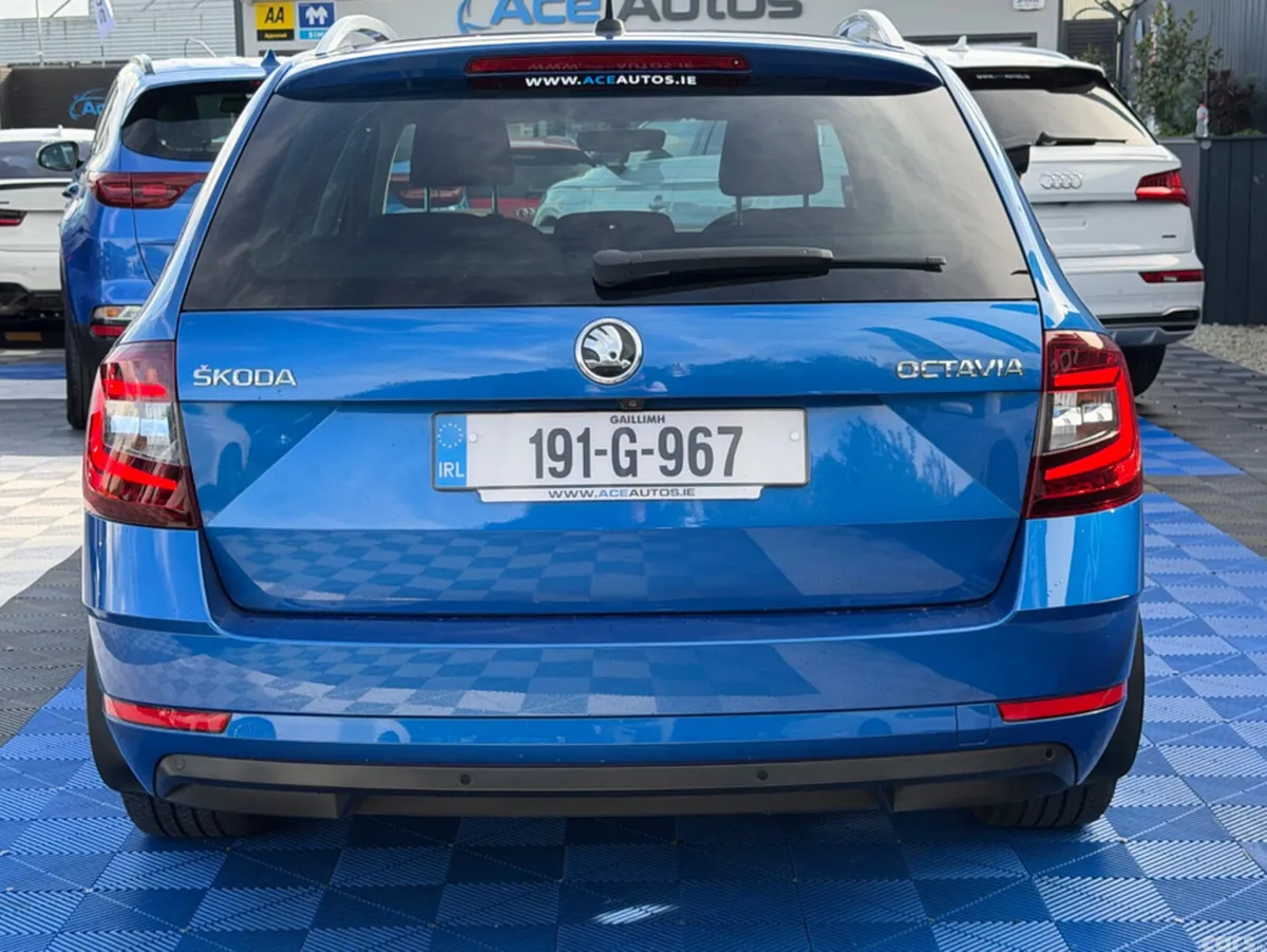 Skoda Octavia Estate, Diesel, 2019, Blue