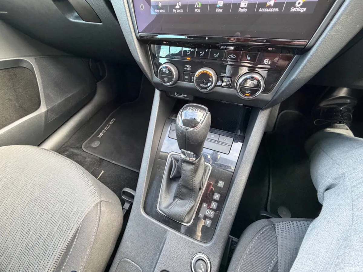 Skoda Octavia Estate, Diesel, 2019, Blue