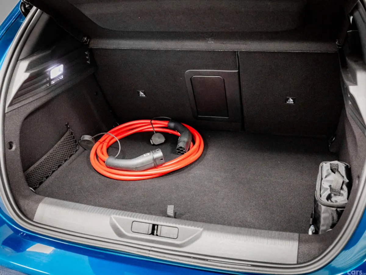 Peugeot 308 Hatchback, Electric, 2024, Blue