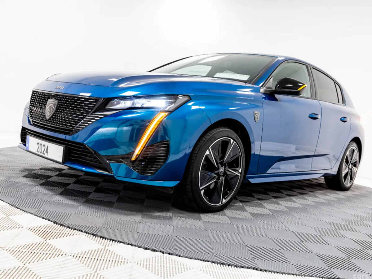Peugeot 308 Hatchback, Electric, 2024, Blue