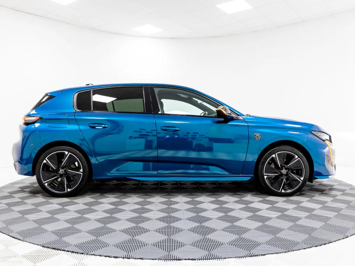 Peugeot 308 Hatchback, Electric, 2024, Blue