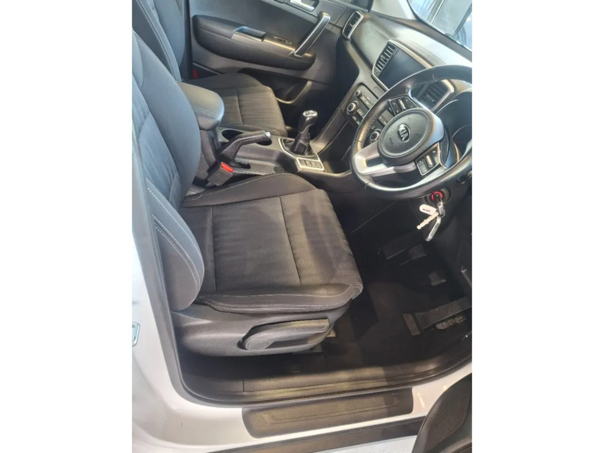 Kia Sportage MPV, Diesel Hybrid, 2021, White