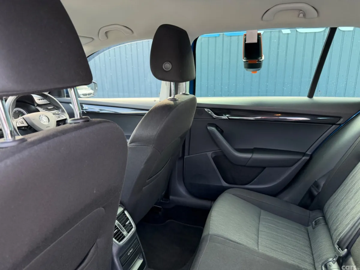 Skoda Octavia Estate, Diesel, 2019, Blue