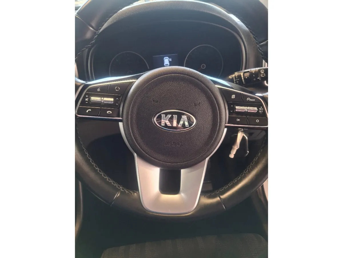 Kia Sportage MPV, Diesel Hybrid, 2021, White