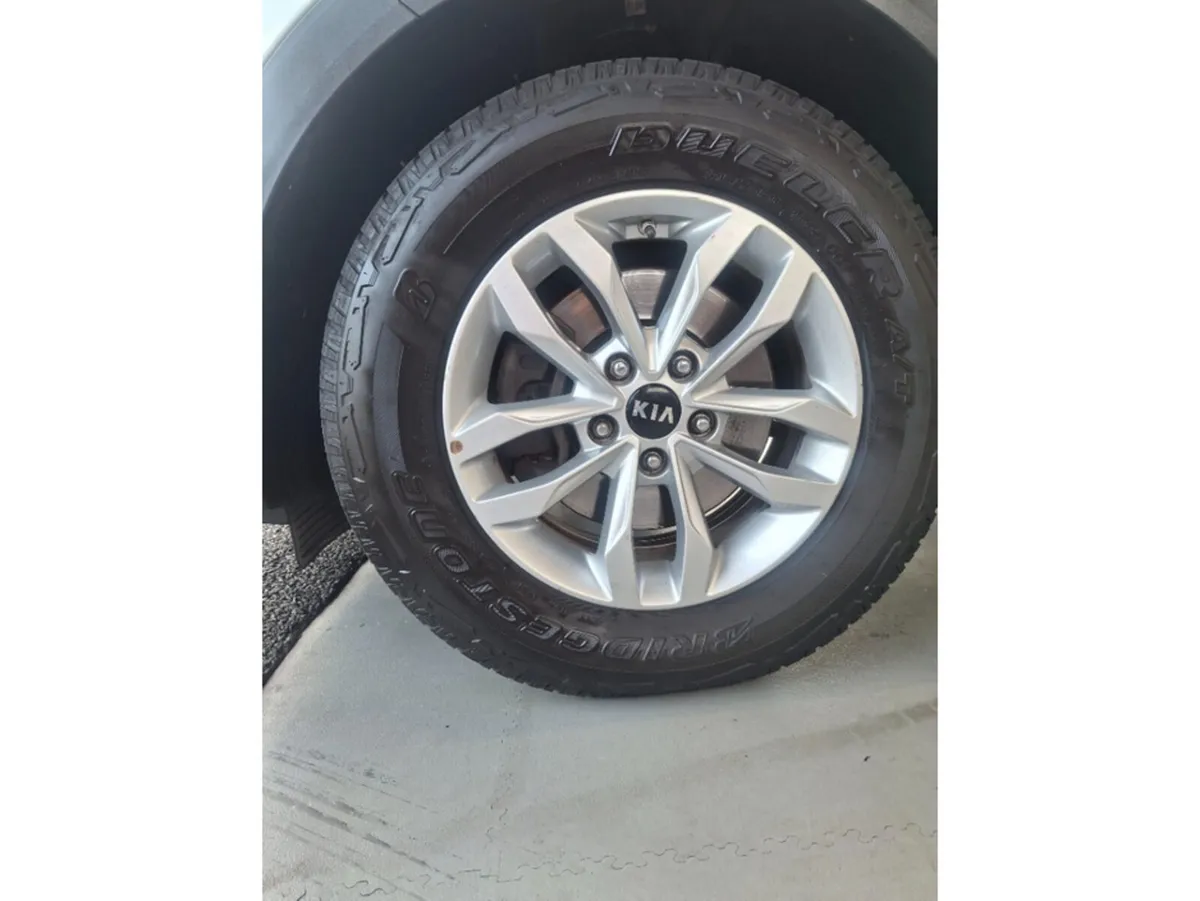 Kia Sportage MPV, Diesel Hybrid, 2021, White