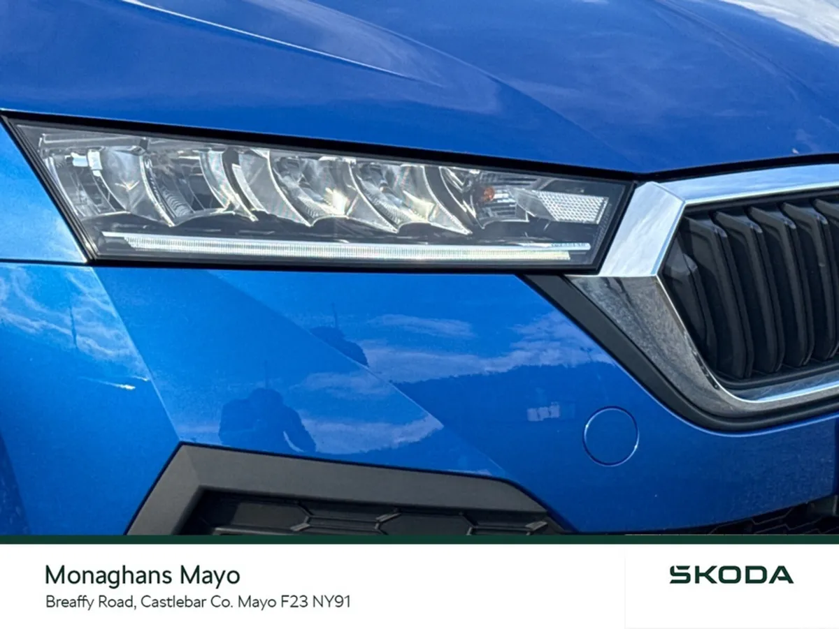 Skoda Octavia Hatchback, Petrol, 2021, Blue