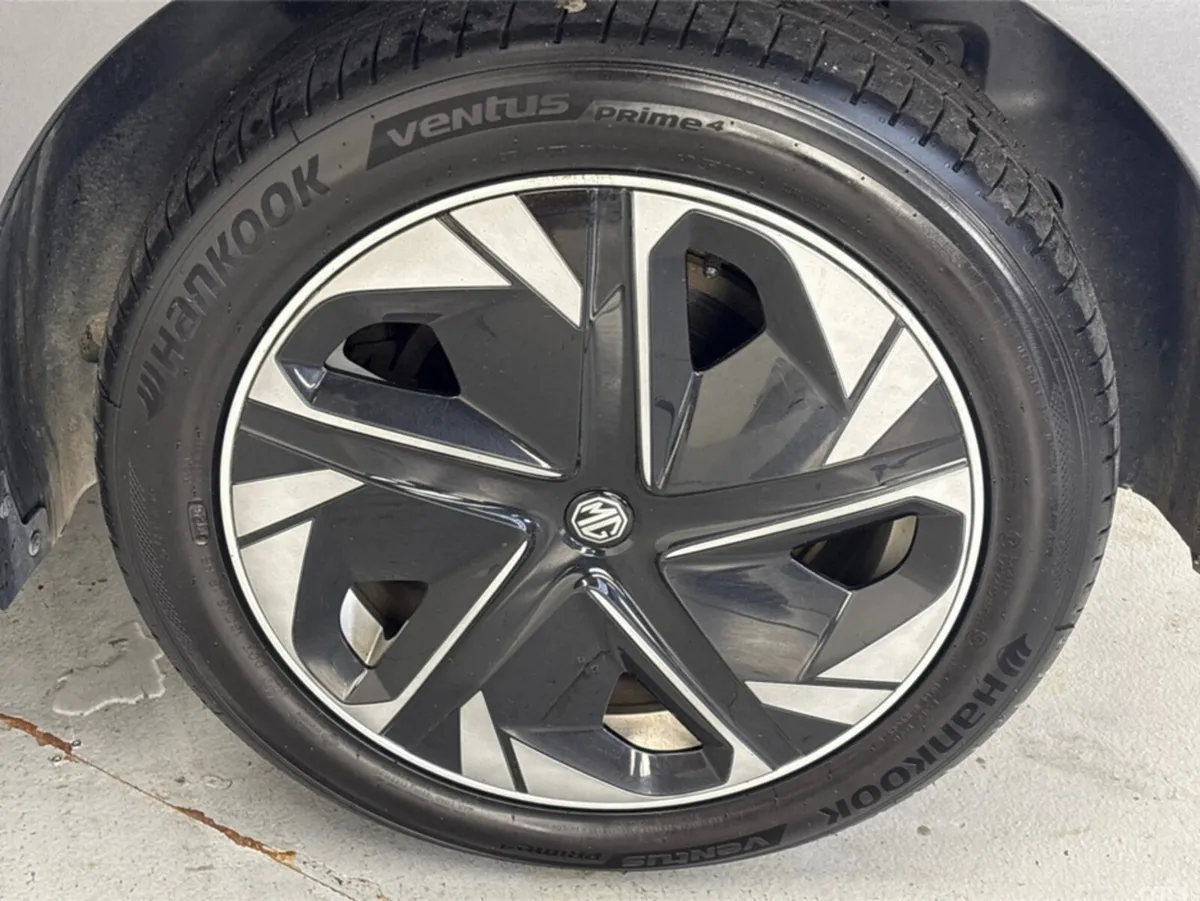 MG 4 Hatchback, Electric, 2023, Grey