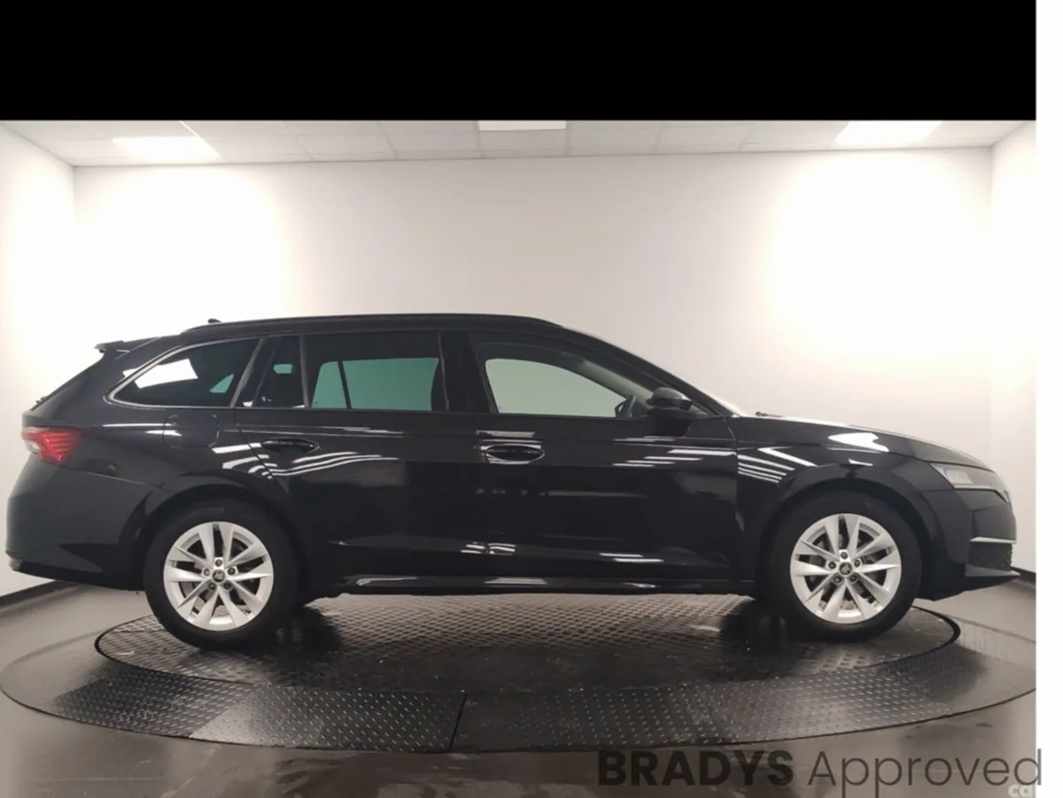 Skoda Octavia Estate, Diesel, 2025, Black