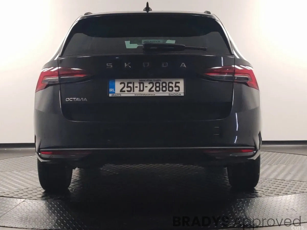 Skoda Octavia Estate, Diesel, 2025, Black