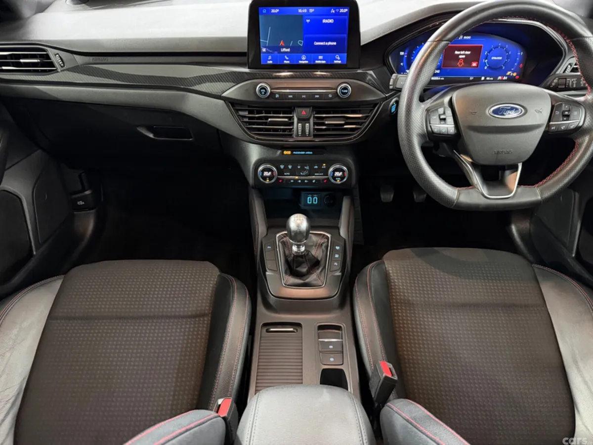Ford Focus Hatchback, Petrol, 2021, Grey