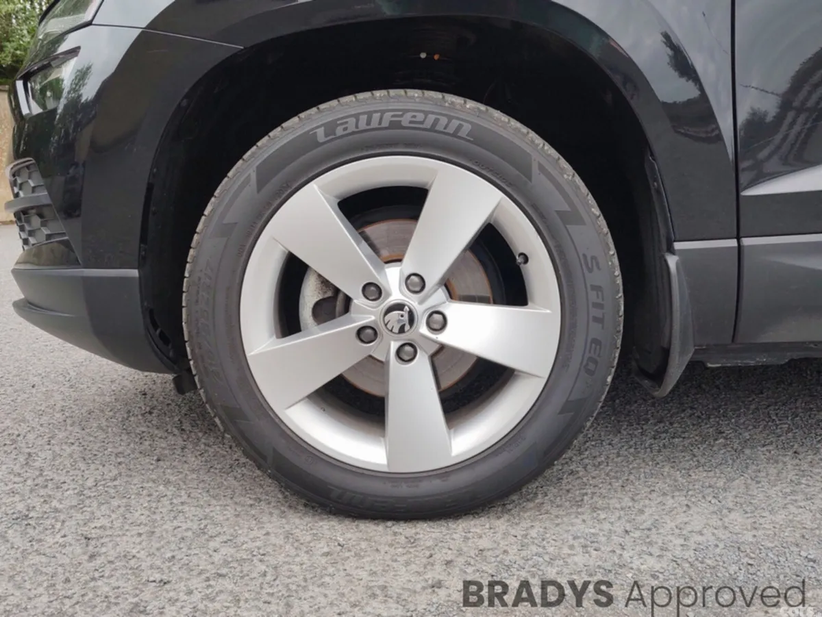 Skoda Karoq SUV, Petrol, 2022, Black