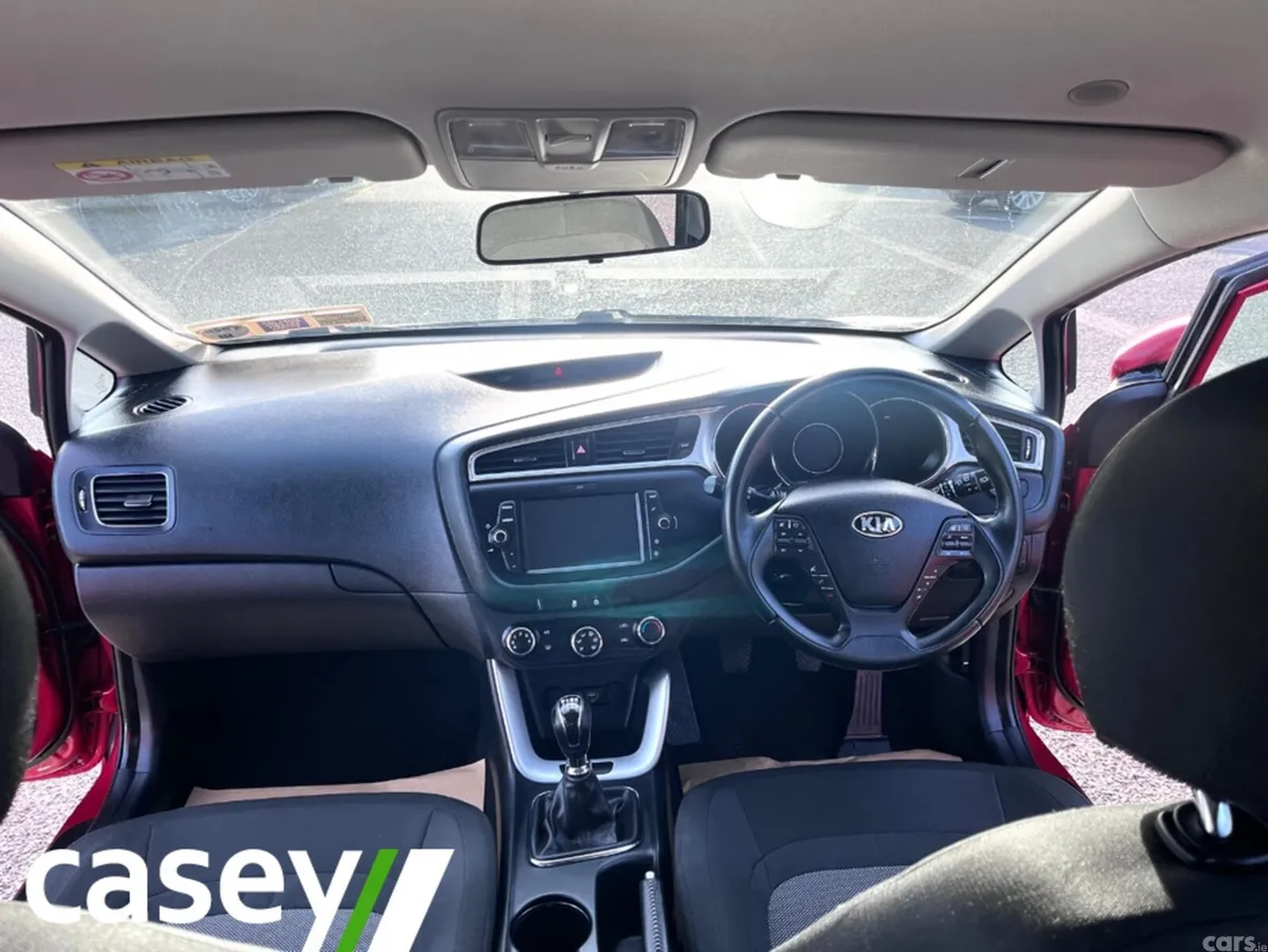 Kia Ceed Hatchback, Diesel, 2017, Red