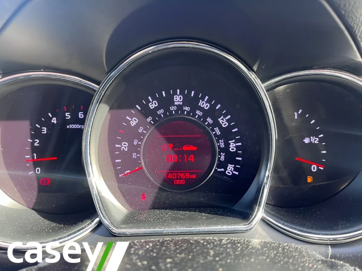 Kia Ceed Hatchback, Diesel, 2017, Red