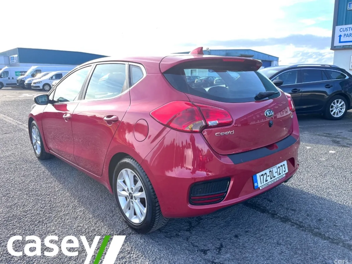 Kia Ceed Hatchback, Diesel, 2017, Red