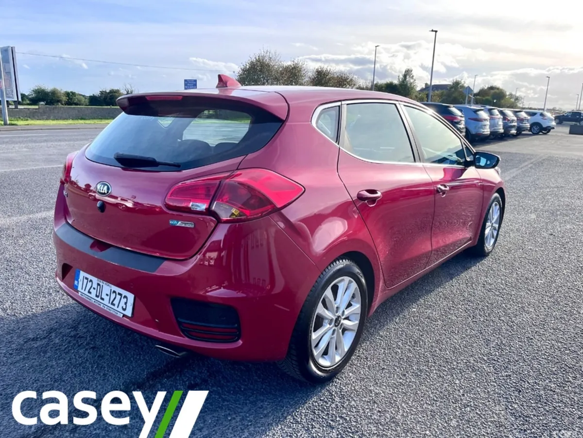 Kia Ceed Hatchback, Diesel, 2017, Red