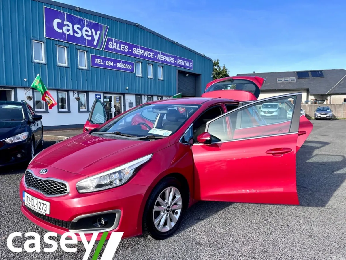 Kia Ceed Hatchback, Diesel, 2017, Red