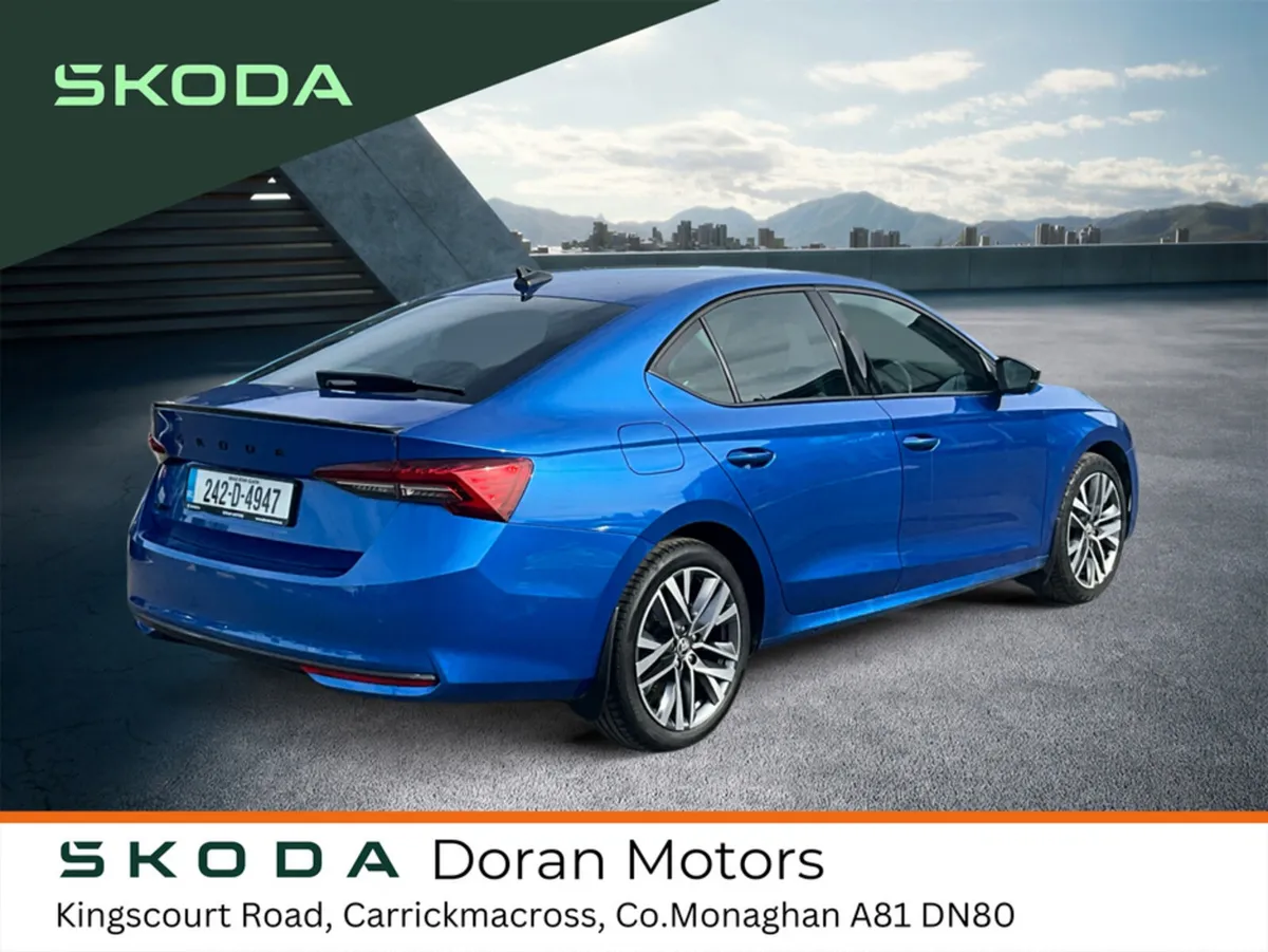 Skoda Octavia Hatchback, Diesel, 2024, Blue