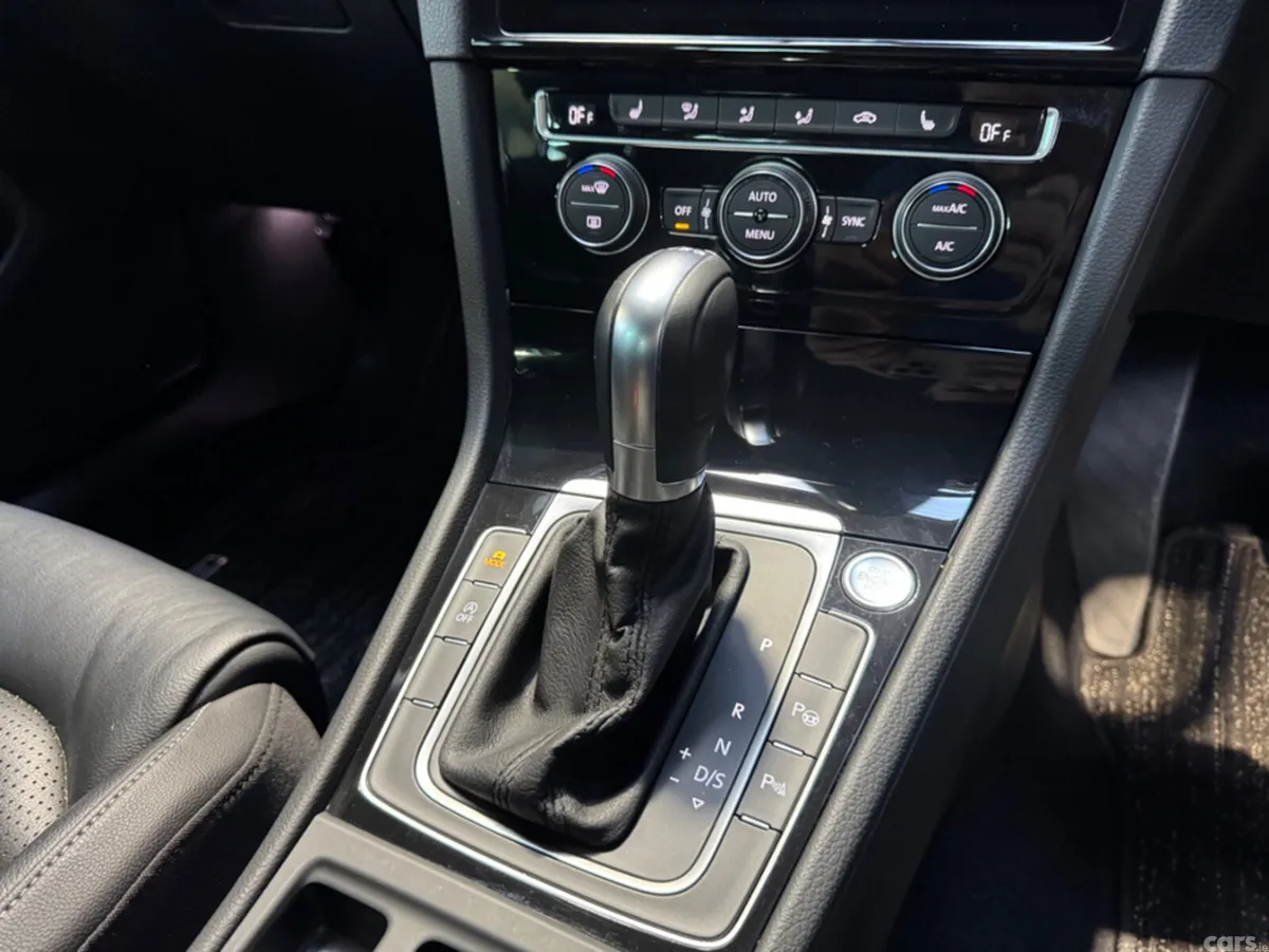 Volkswagen Golf Hatchback, Petrol, 2019, White
