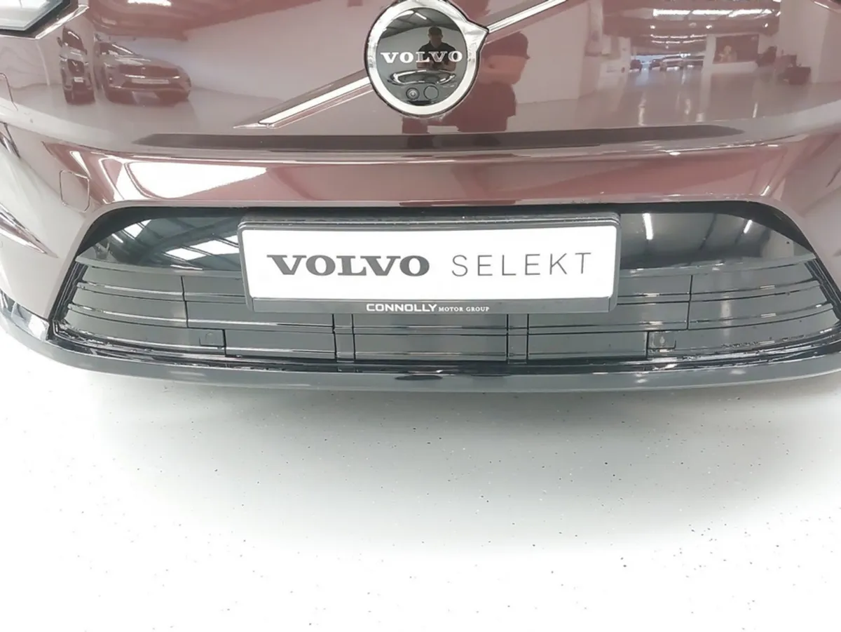 Volvo EX90 SUV, Electric, 2026, Red