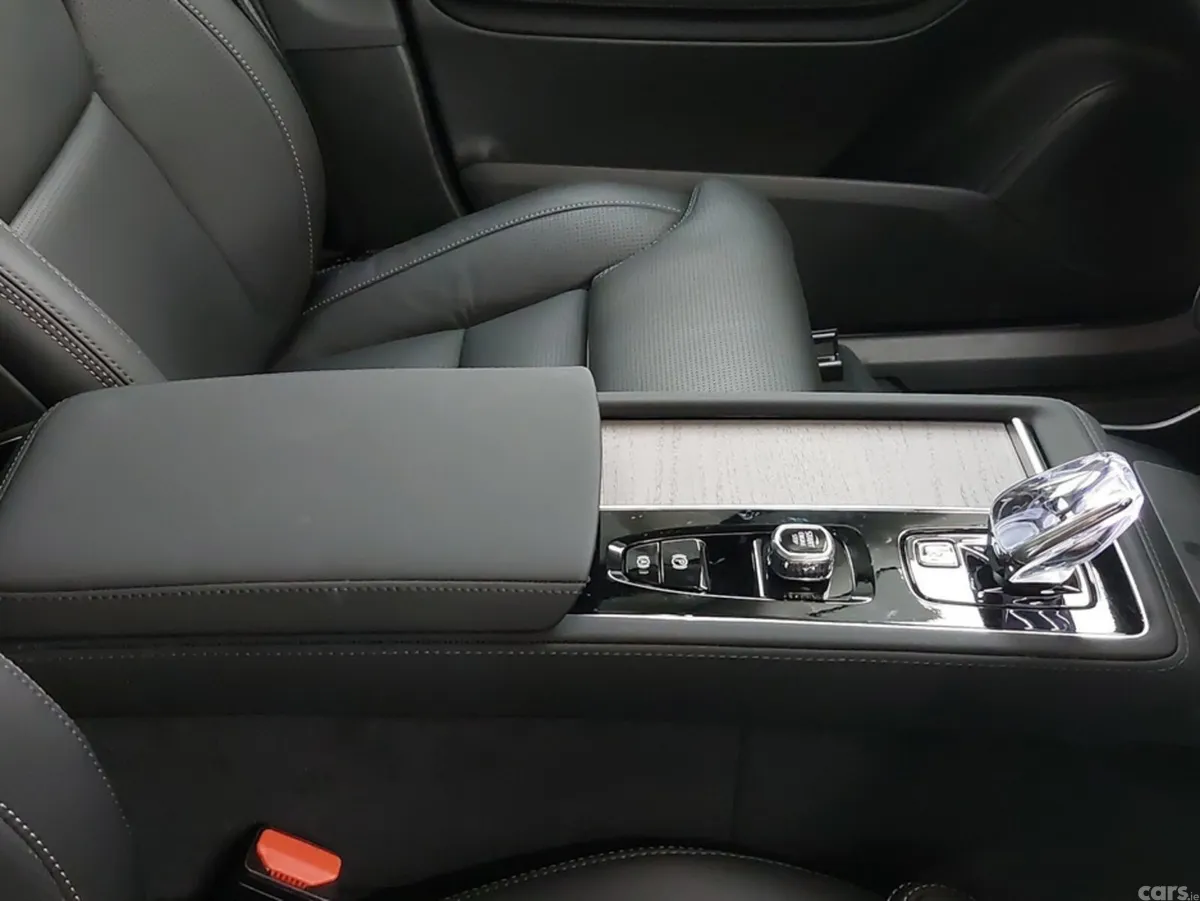 Volvo XC90 MPV, Petrol Plug-in Hybrid, 2026, Silver