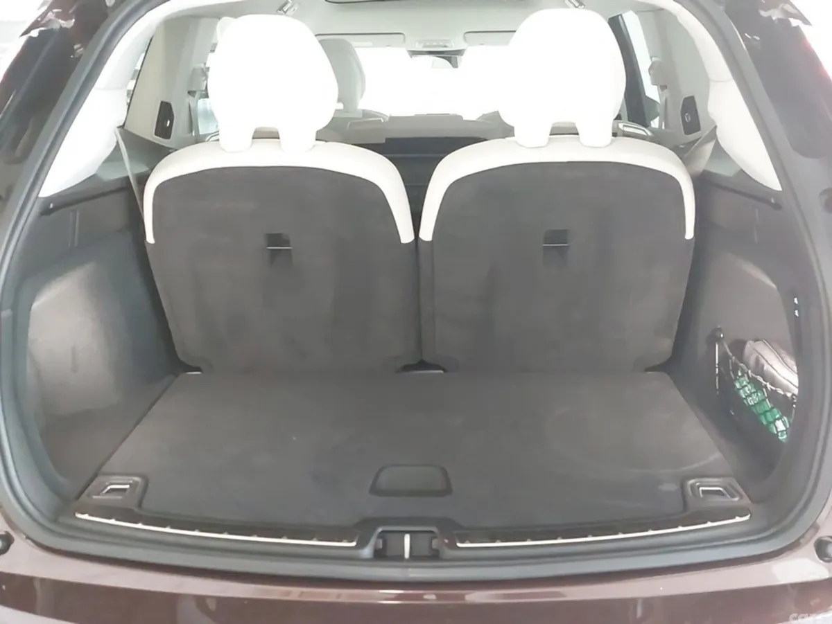 Volvo EX90 SUV, Electric, 2026, Red