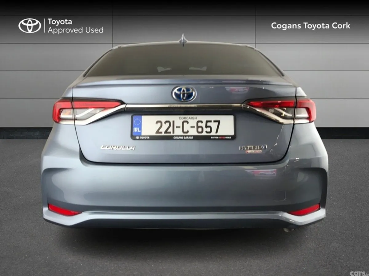 Toyota Corolla Saloon, Petrol Hybrid, 2022, Grey
