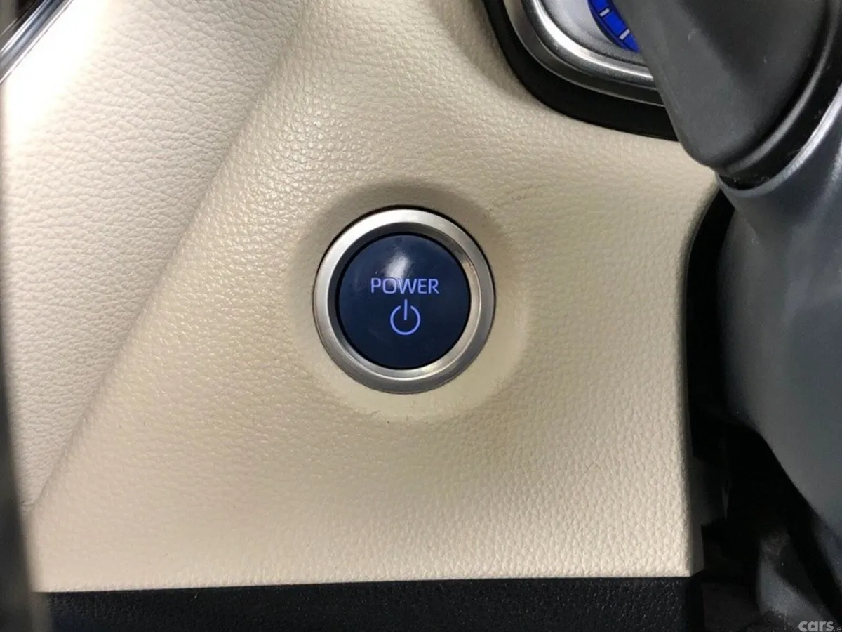 Toyota Corolla Saloon, Petrol Hybrid, 2022, Grey