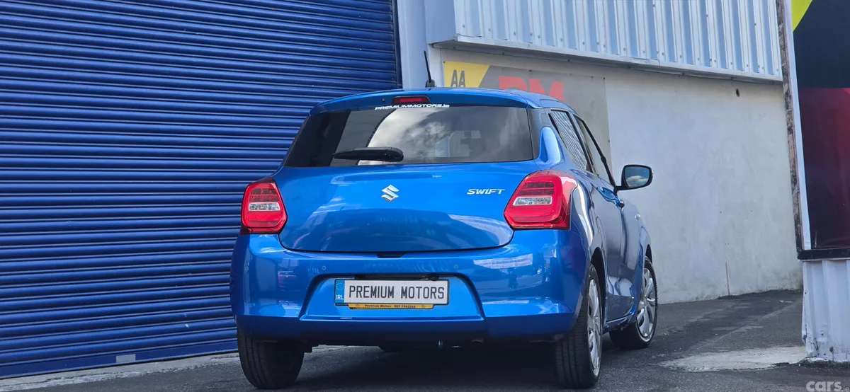 Suzuki Swift Hatchback, Petrol, 2023, Blue