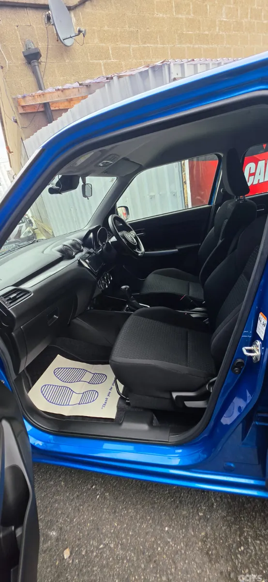 Suzuki Swift Hatchback, Petrol, 2023, Blue