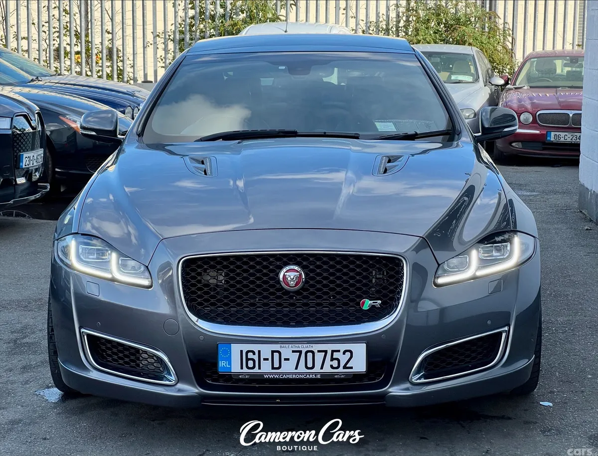 Jaguar XJ Saloon, Petrol, 2016, Grey