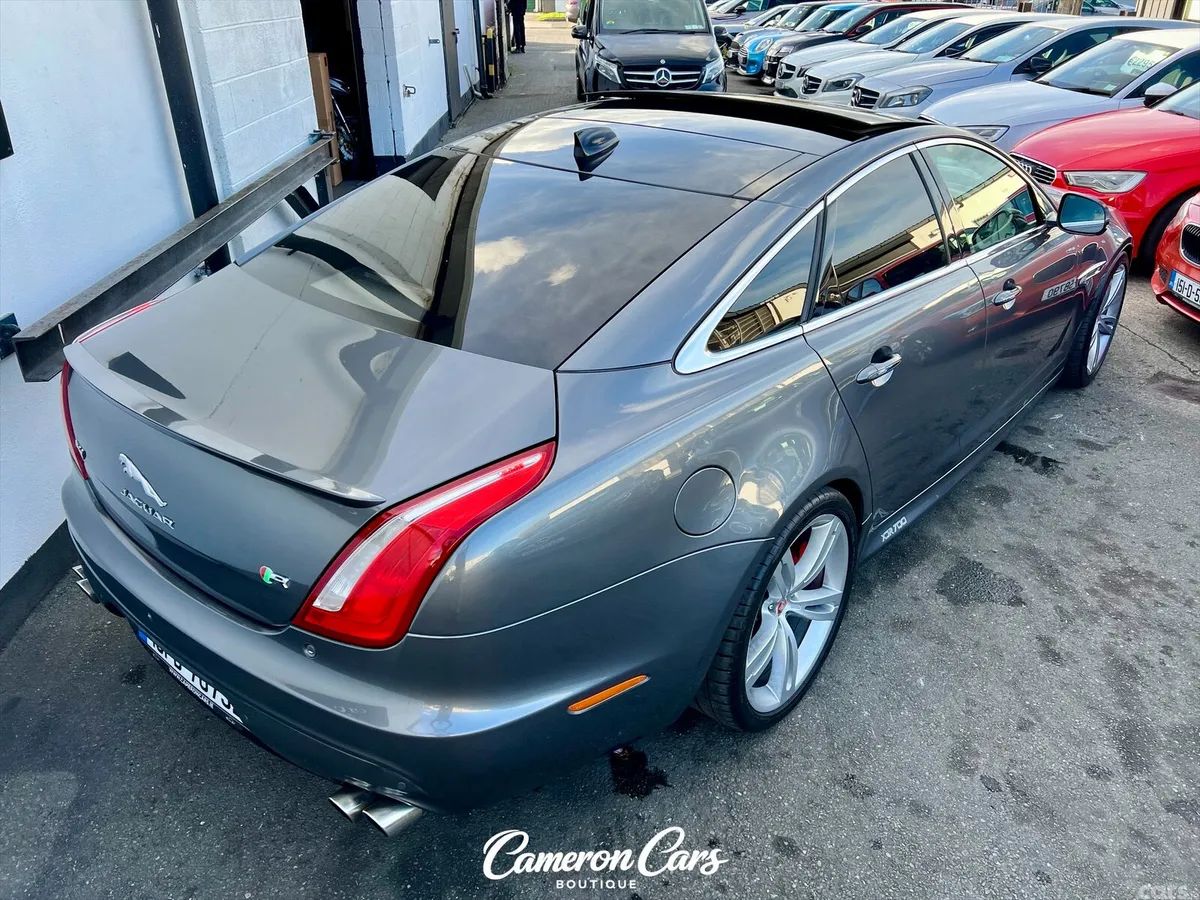 Jaguar XJ Saloon, Petrol, 2016, Grey