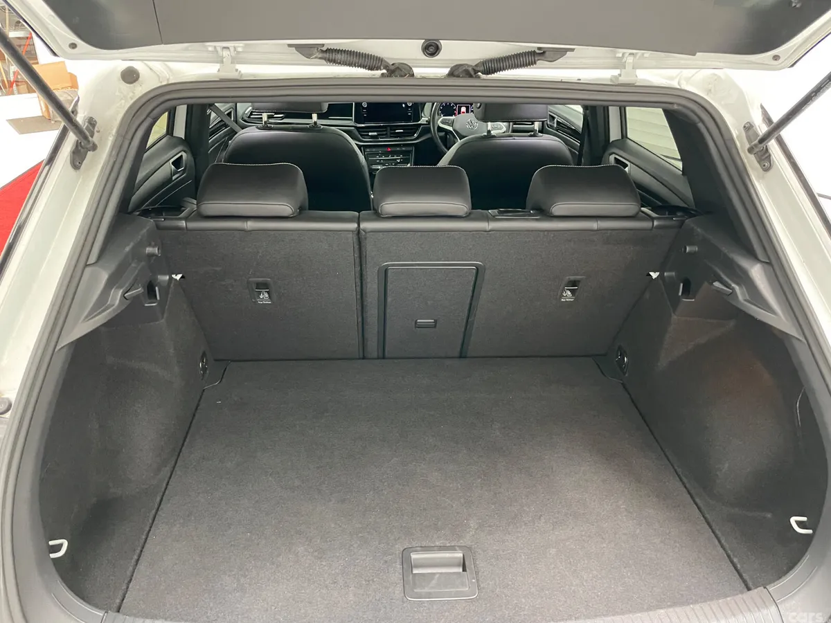 Volkswagen T-Roc SUV, Petrol, 2023, White